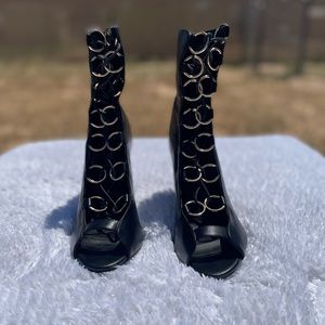 💚 Liliana Lace Up Heels Size 8.5 (Limited Edition)